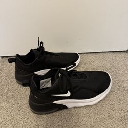 Nike Air Max Motion 2 Size 7