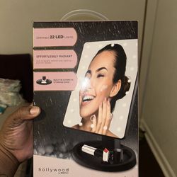 Hollywood By Vivitar LED Light Up Vanity Mirror