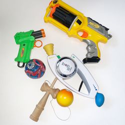5 Toys LOT Nerf Guns, Bop IT, Kendama