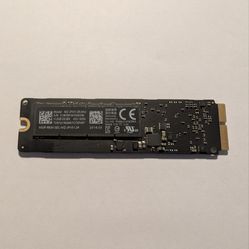 Samsung 512GB PCIe 3.0 x4 MLC M.2 2280 SSD