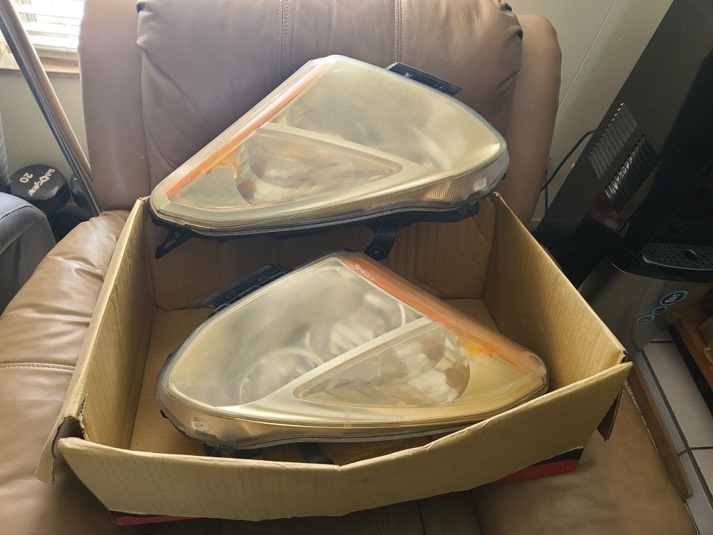 Super Nice Condition Headlights Assembly 