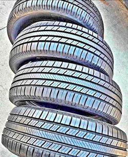235 55 20 Michelin tires Con Excelente calidad Las 4