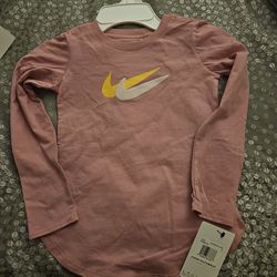 Girls Nike shirt