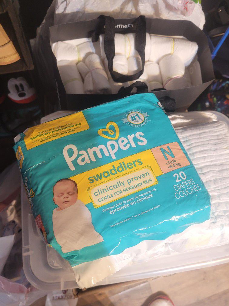 104 Brand New Newborn Pampers Swaddlers  Diapers