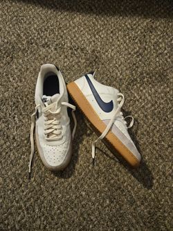 Nike Court Vision Low sneakers midnight navy-gum light brown