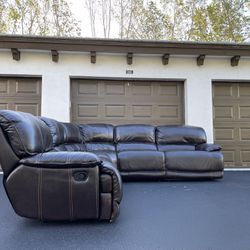Sofa/Couch Sectional - Manual Recliner - Genuine Leather - Delivery Available 🚛