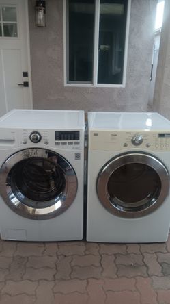 Washer And Gas Dryer 