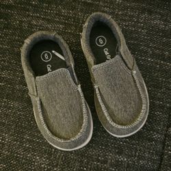 Toddler Cat & Jack Shoes. Size 6