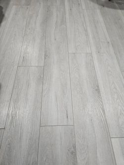 Flooring - Natural Essence Plus - 80 Boxes