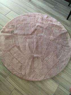 Rug - 5’ Area Rug Pink