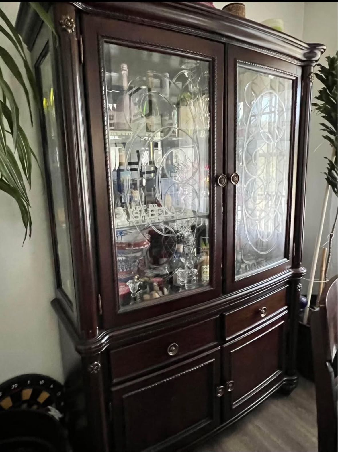 Rivers edge china Cabinet