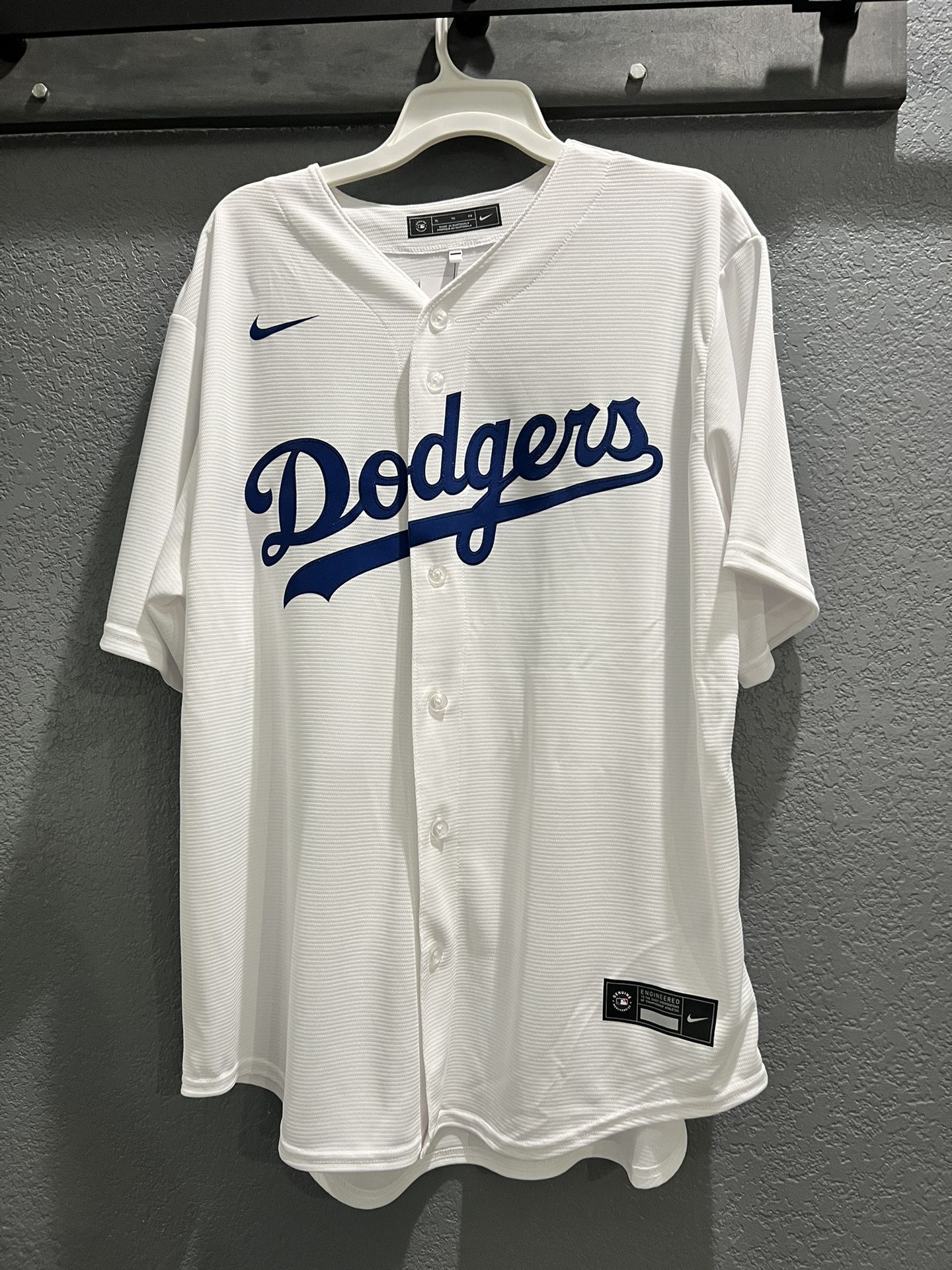 White Dodgers Jersey for Sale in Hesperia, CA - OfferUp