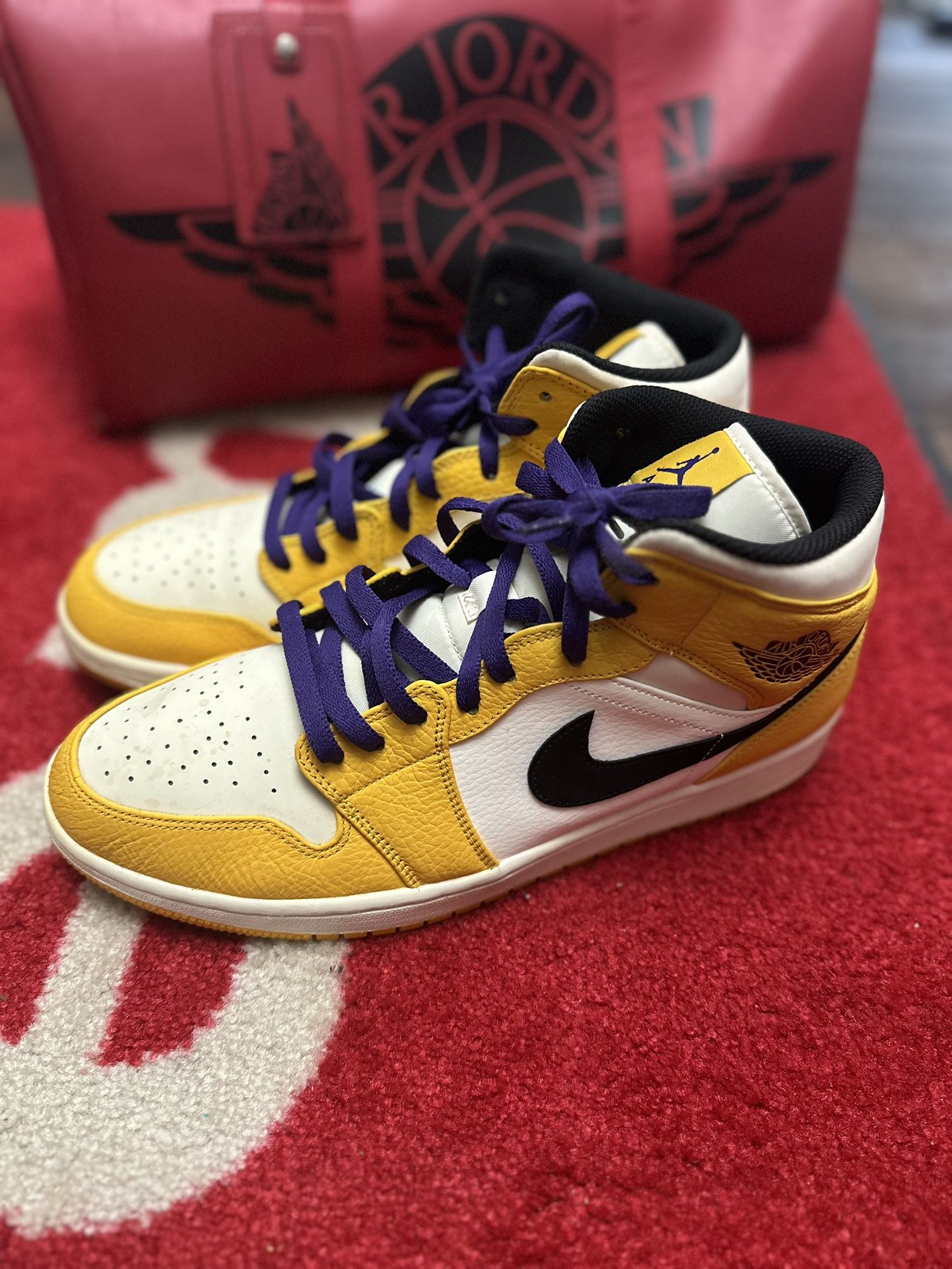Air Jordan Size Mid SE Lakers