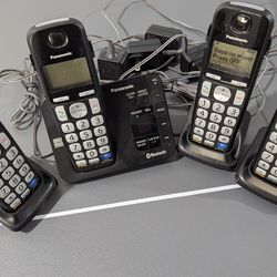 Panasonic KX-TGE260 4 Handsets Cordless Phone + Base, Enhanced Noise Reduction $40