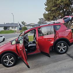 2016 TOYOTA RAV4 XLE