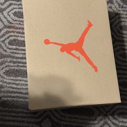 Jordan Retro 6’s Size 14 Infrared