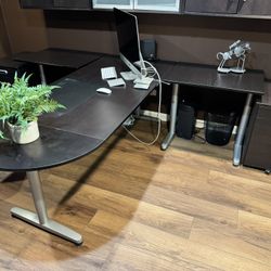 Office. Furniture.  Desk. 2 File Cabinets. 2 Office Chairs 