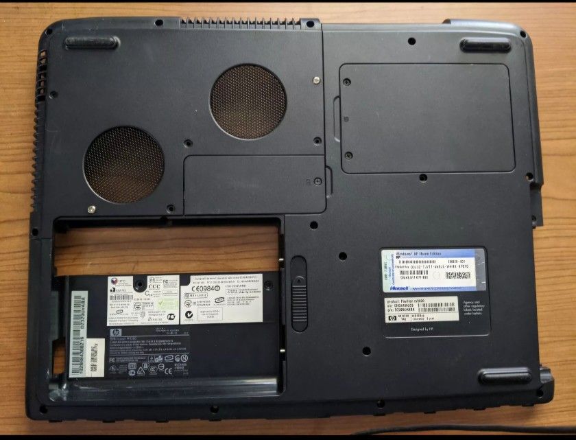 HP Pavilion zv5000 Bottom Cover 336763-002 APHR(contact info removed) FAHR(contact info removed)-1 DZ329U#ABA