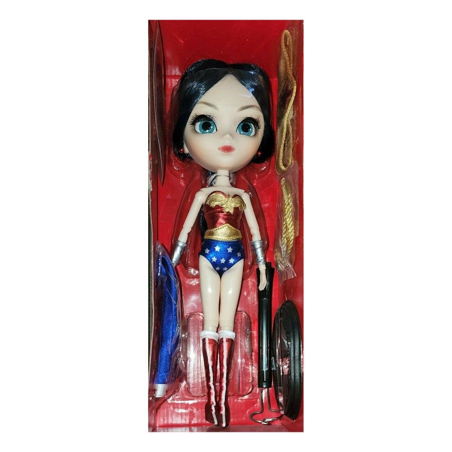WONDER WOMAN PULLIP DOLL SDCC 2012 EXCLUSIVE • NEVER REMOVED FROM
