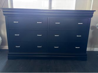 Awesome Dresser with Bling handles $225 Firm