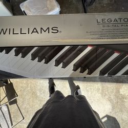 DIGITAL PIANO 