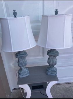 2 lamps