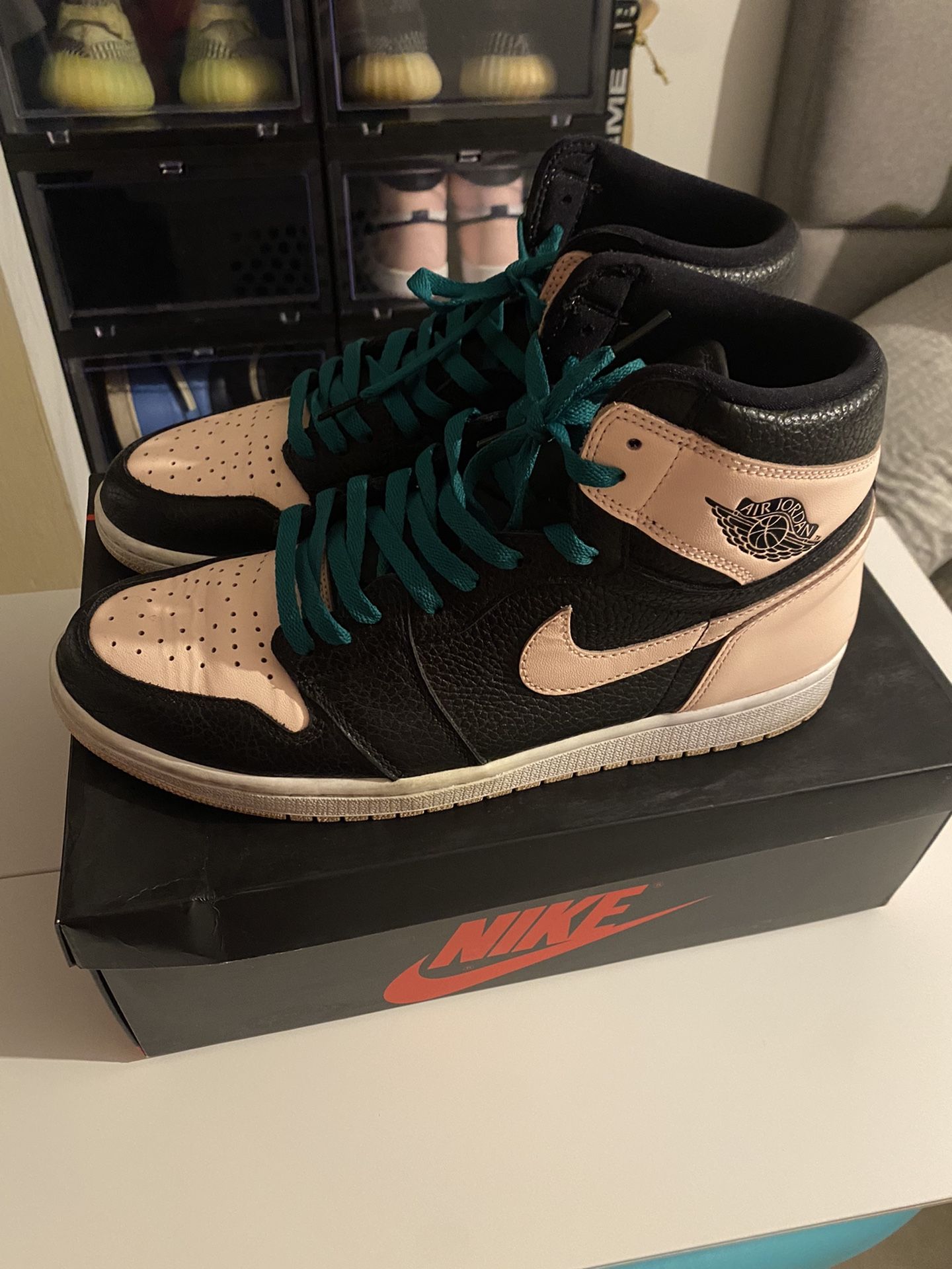 Air jordan 1 clearance crimson tint green laces