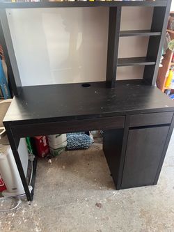 Computer desk