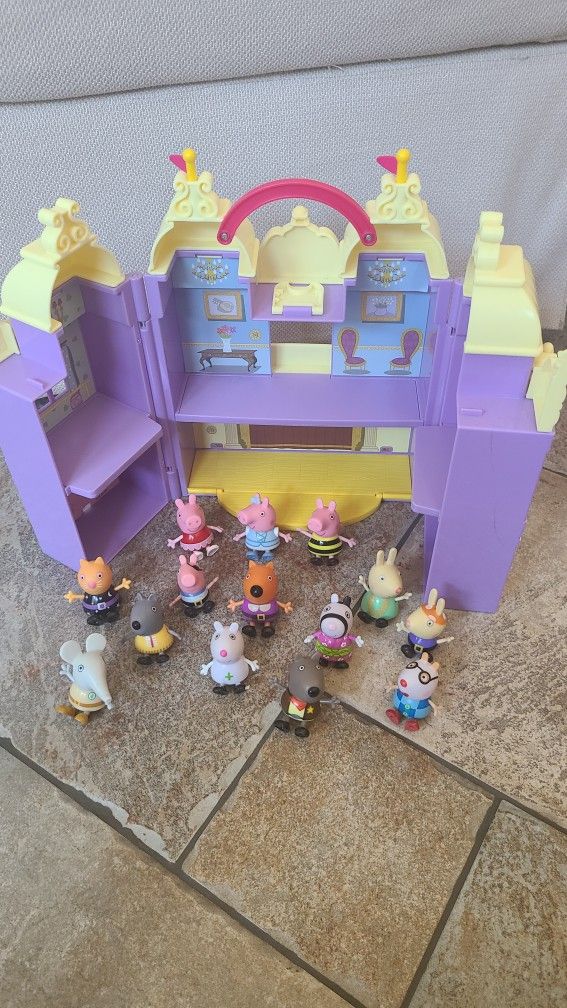 Peppa Pig Performing Arts Center