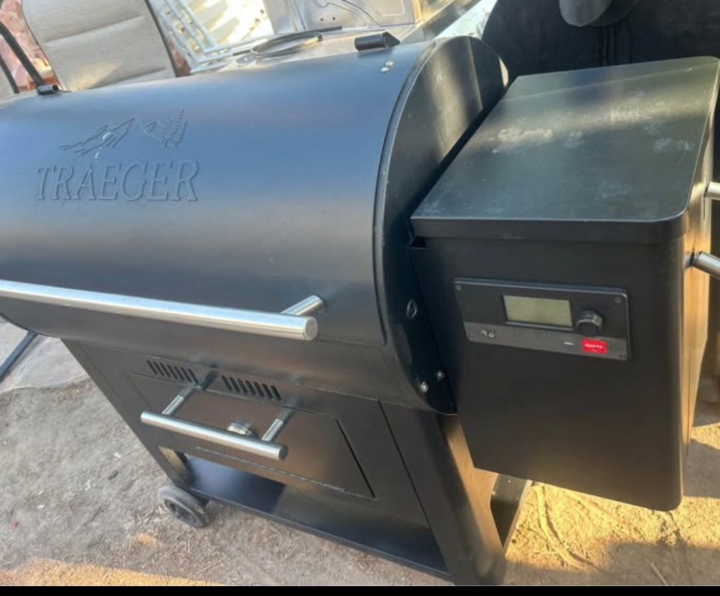 TRAEGER CENTURY 885 🪵 PELLET 🥩 GRILL 🍖 SMOKER WITH WI FI