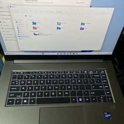 HP ZBook Studio G8 Intel i7-11800H 32GB RAM 1TB NVMe SSD NVIDIA T1200 Win11