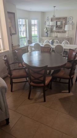 Dinning with 6 chairs