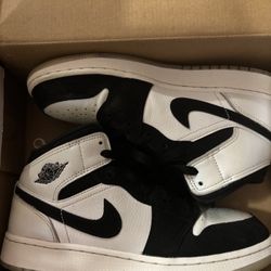 Air Jordan 1 Mid SE Diamond White
