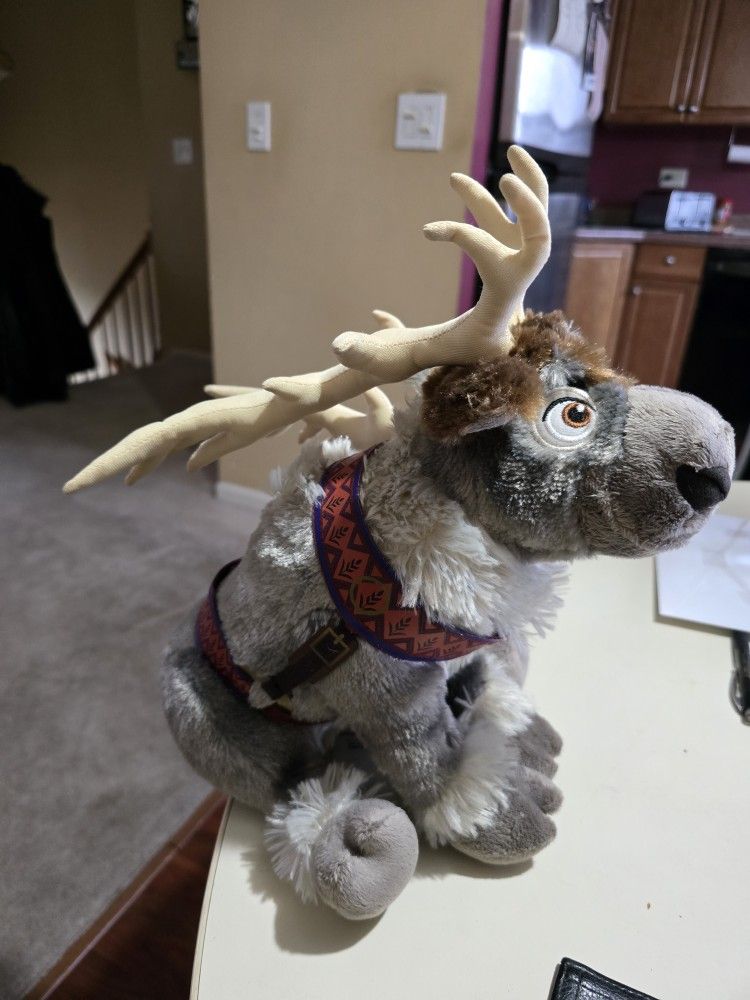 DISNEY FROZEN REINDEER PLUSH NEW