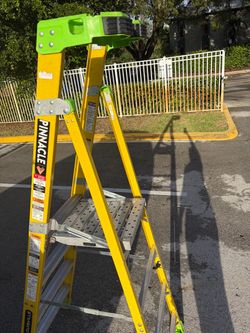 Cross Pinnacle 6 ft. Fiberglass Leaning Platform Step Ladder, 12.25 ft. Reach 375 lbs. Load Capacity, IAA