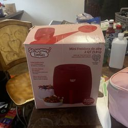 Bella Air Fryer- New, Red