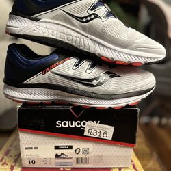 Saucony men Shoe Size 10 Brand New