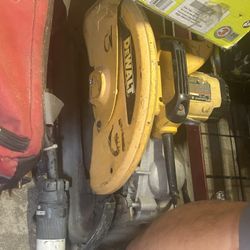 Dewalt 15 Amp Corded 14 in. Cut-Off Saw