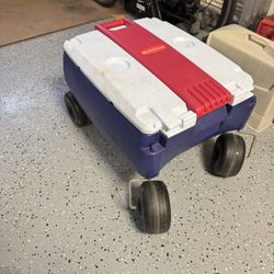 Rubbermaid Cooler