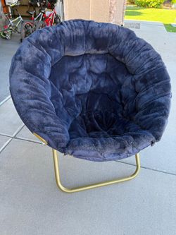 Cozy Saucer Chair