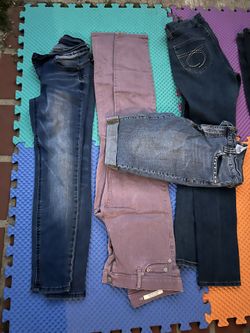 Pantalones de mujer talla 7 8 y 9 10 for Sale in Corona CA OfferUp