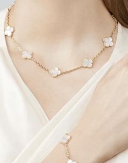 Van Cleef & Arpels Vintage Alhambra Chain/Charm Bracelet 18k Yellow Gold