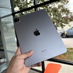 iPad Pro 11inch 4th gen M2 Chip 