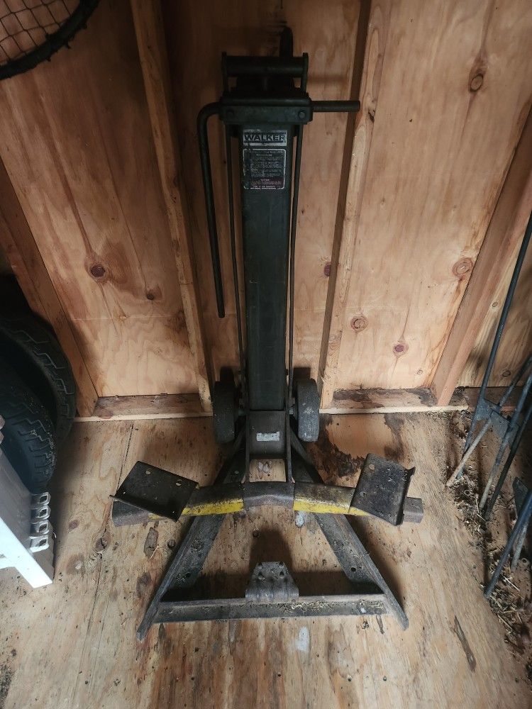Walker Hydraulic Bumper Jack