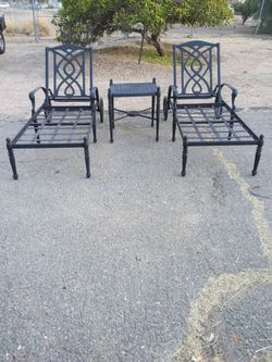 Outdoor Patio Chaise Lounge and Small Table