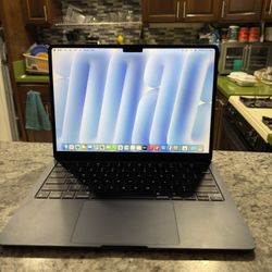 MacBook Air M2 2022