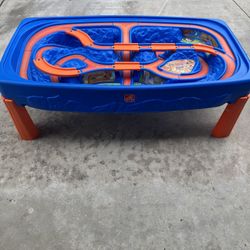 Step2 Hot wheels Table 