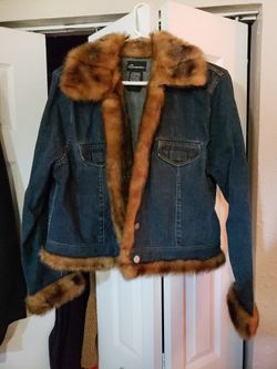 WOMANS FAUX FUR DENIM JACKET