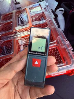 Used bosch glm 20 ..laser tape measure