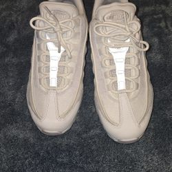 Nike Air Max's 95 White Size 8